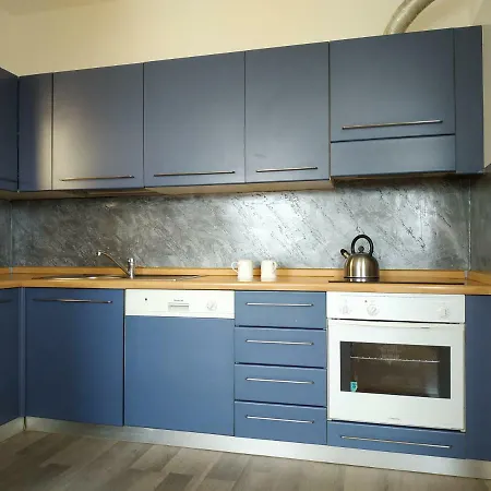 Апартаменты Holiday Near Lanterna 11 Генуя